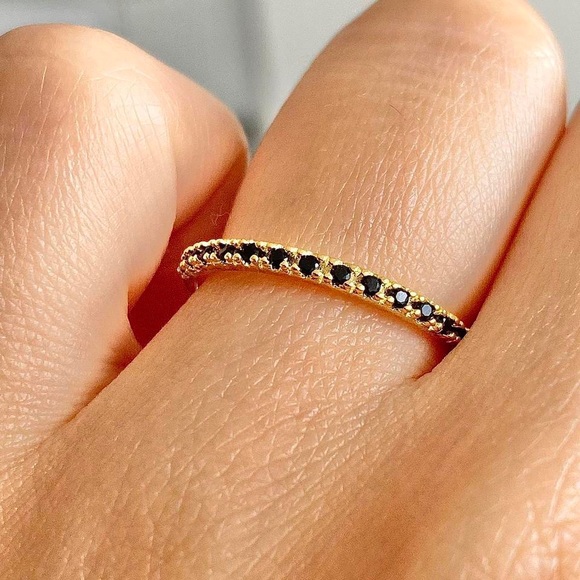 ✨ 18K Gold filled stainless steel ring size 6 (52)
16 mm
⭐️ - Picture 3 of 6